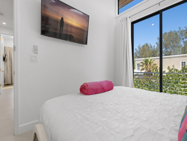 Anna Maria Island Four Bedroom Florida On The Beach!